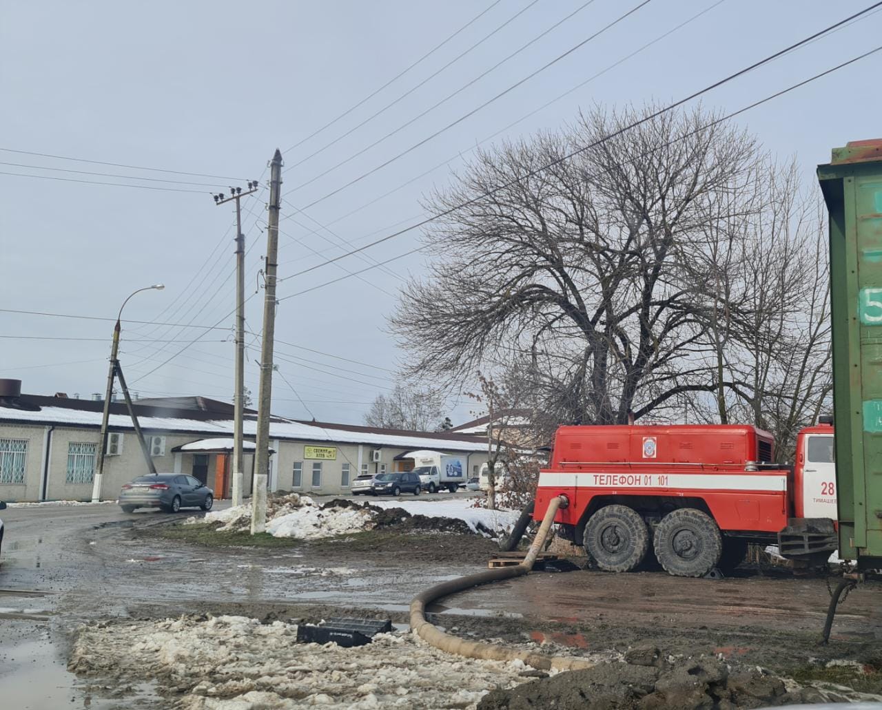 На помощь городу в ликвидации подтопления прибывают спасатели МЧС из  Абинска, Тимашевска, Тихорецка, Армавира – Заря Кубани Новости  Славянска-на-Кубани