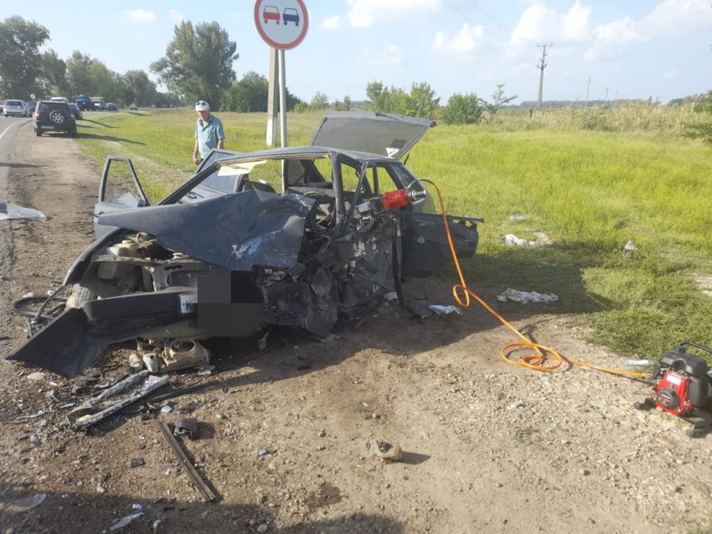 Семья, ехавшая из роддома, попала в жуткую аварию, отец погиб | 29.08.2022  | Славянск-на-Кубани - БезФормата