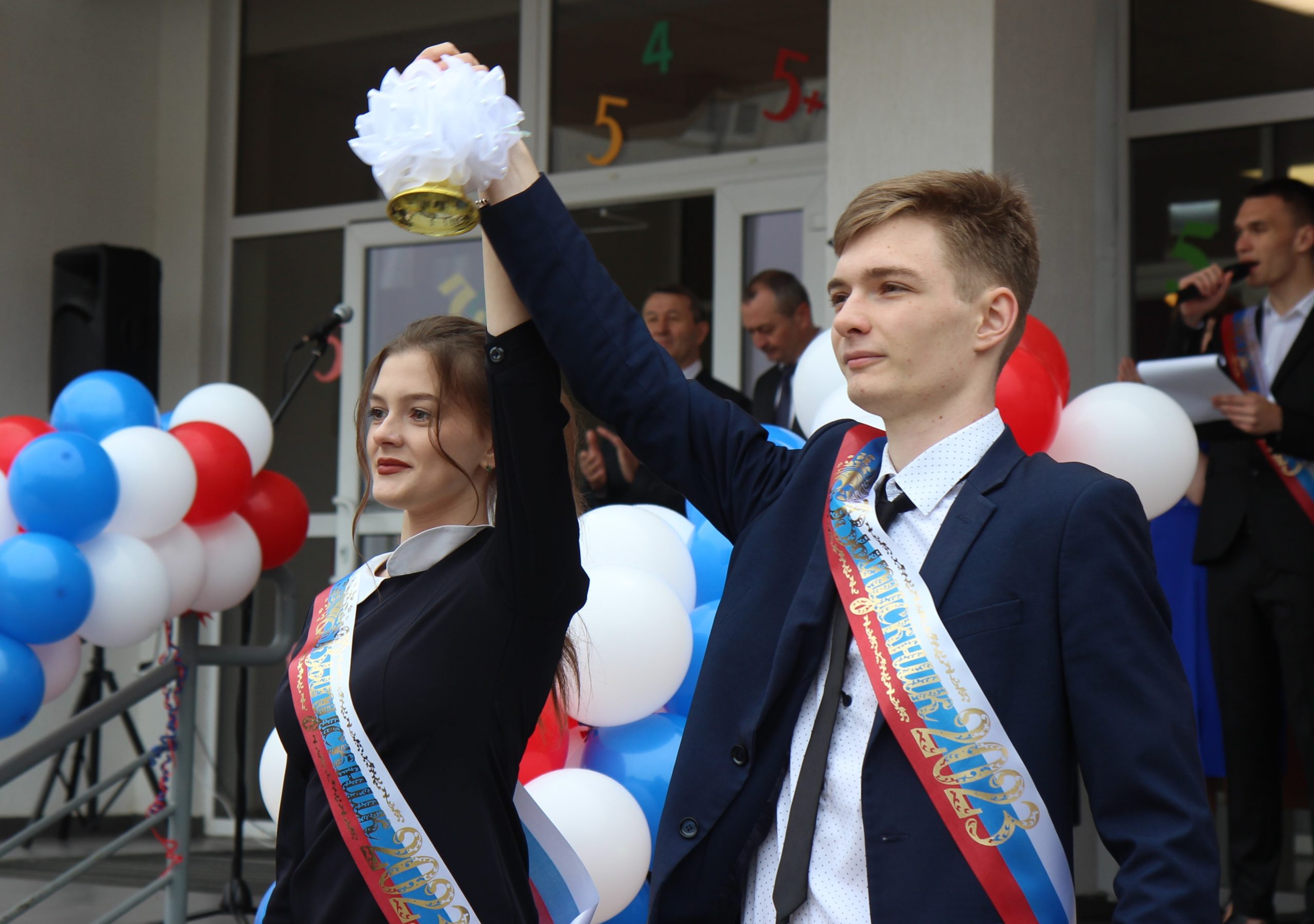 Сегодня в школах Славянского района прозвенят последние звонки! |  25.05.2024 | Славянск-на-Кубани - БезФормата